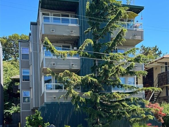 3204 Alki Avenue SW 1, Seattle WA 98116