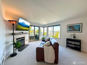 3204 Alki Avenue SW 1, Seattle WA 98116