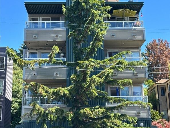 3204 Alki Avenue SW 1, Seattle WA 98116