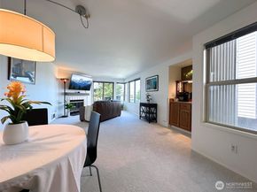 3204 Alki Avenue SW 1, Seattle WA 98116