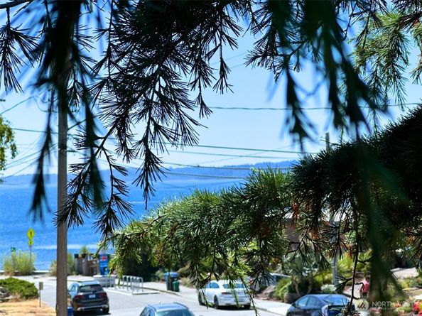 3204 Alki Avenue SW 1, Seattle WA 98116