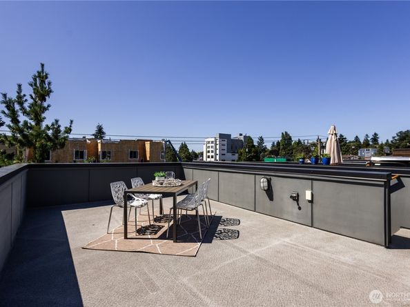 1134 N 90 Street D, Seattle WA 98103