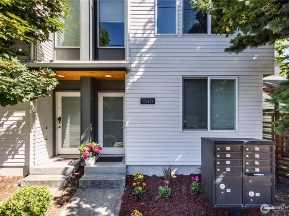 1134 N 90 Street D, Seattle WA 98103