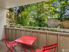 12009 100th Avenue NE 1, Kirkland WA 98034