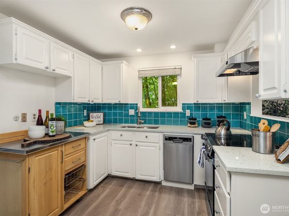 12009 100th Avenue NE 1, Kirkland WA 98034