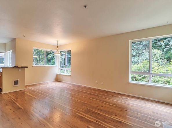 3924 243rd Place SE G204, Bothell WA 98201