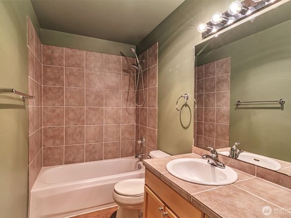 3924 243rd Place SE G204, Bothell WA 98201