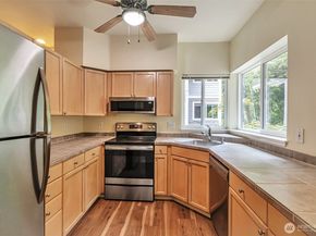 3924 243rd Place SE G204, Bothell WA 98201