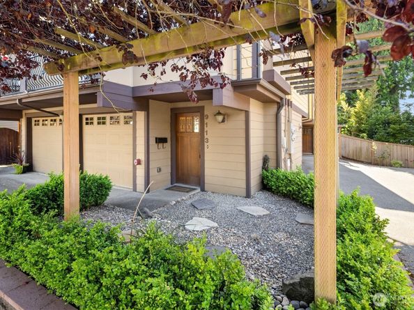 9113 45th Avenue SW, Seattle WA 98136