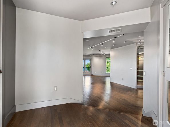 745 Bellevue Avenue E 402, Seattle WA 98102