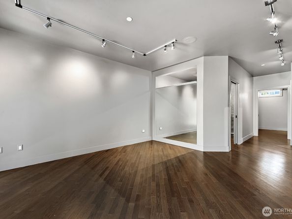 745 Bellevue Avenue E 402, Seattle WA 98102