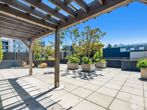 745 Bellevue Avenue E 402, Seattle WA 98102