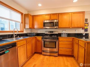 12723 35th Avenue NE B, Seattle WA 98125