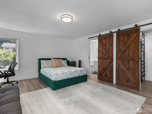 2219 14th Avenue W 405, Seattle WA 98119