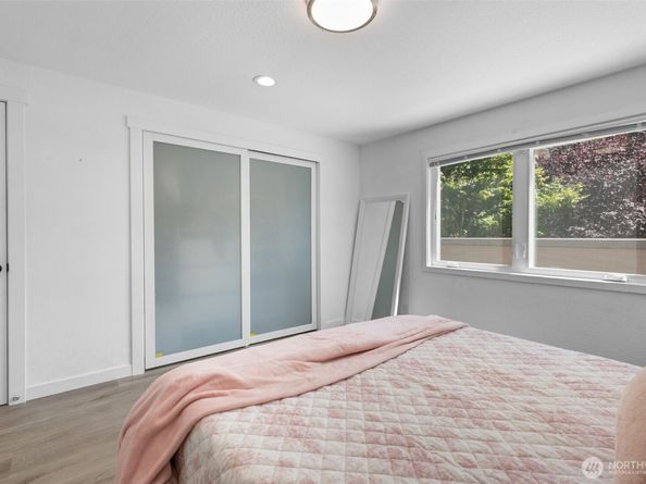 2219 14th Avenue W 405, Seattle WA 98119
