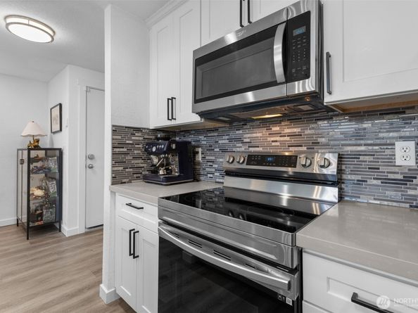 2219 14th Avenue W 405, Seattle WA 98119