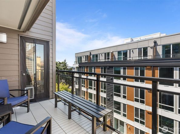 2219 14th Avenue W 405, Seattle WA 98119
