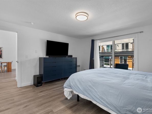 2219 14th Avenue W 405, Seattle WA 98119
