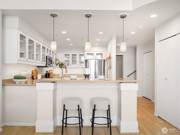 2400 8th Avenue N 2, Seattle WA 98109