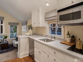 1617 Federal Avenue E, Seattle WA 98102