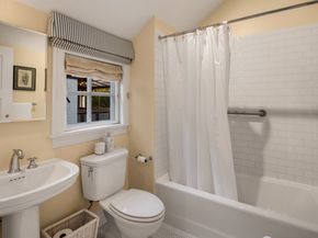 1617 Federal Avenue E, Seattle WA 98102