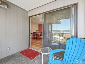 3661 24th Place W 401, Seattle WA 98199