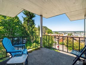 3661 24th Place W 401, Seattle WA 98199