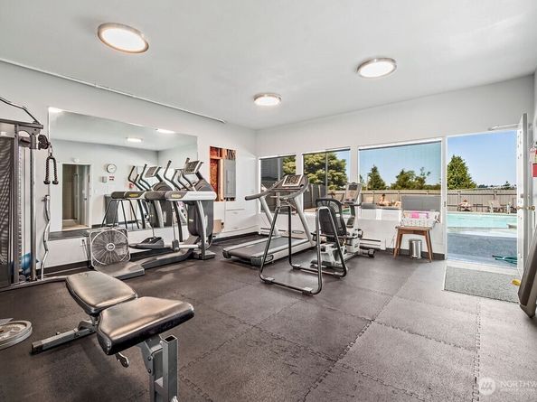 3661 24th Place W 401, Seattle WA 98199