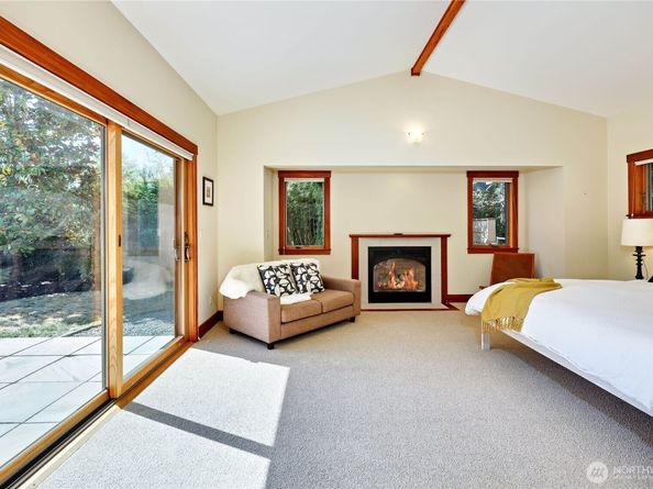 7870 NE Koura Farm Drive, Bainbridge Island WA 98110
