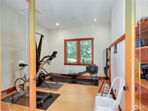 7870 NE Koura Farm Drive, Bainbridge Island WA 98110