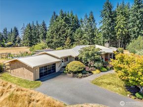 7870 NE Koura Farm Drive, Bainbridge Island WA 98110