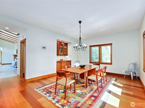 7870 NE Koura Farm Drive, Bainbridge Island WA 98110