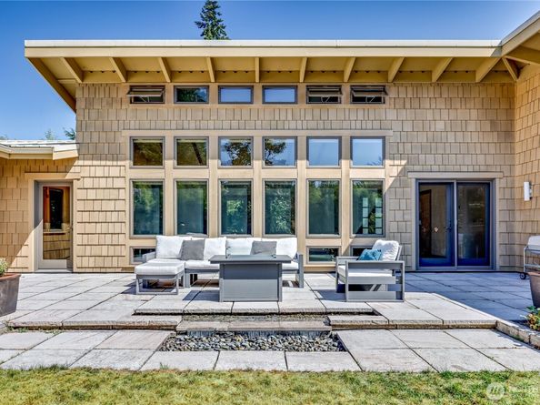 7870 NE Koura Farm Drive, Bainbridge Island WA 98110