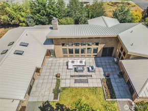 7870 NE Koura Farm Drive, Bainbridge Island WA 98110