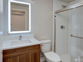 6722 NE 187th Street 101, Kenmore WA 98028