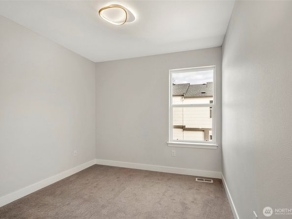 6722 NE 187th Street 101, Kenmore WA 98028