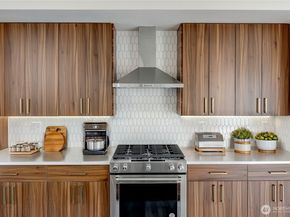 6722 NE 187th Street 101, Kenmore WA 98028
