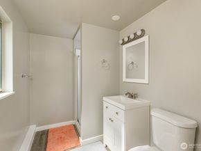 1847 N 183rd St, Shoreline WA 98133