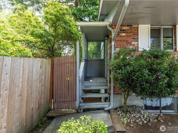 1847 N 183rd St, Shoreline WA 98133