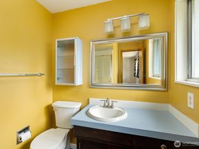 1847 N 183rd St, Shoreline WA 98133