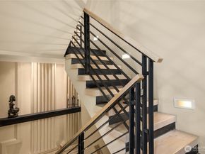 1843 16th Avenue 2, Seattle WA 98112