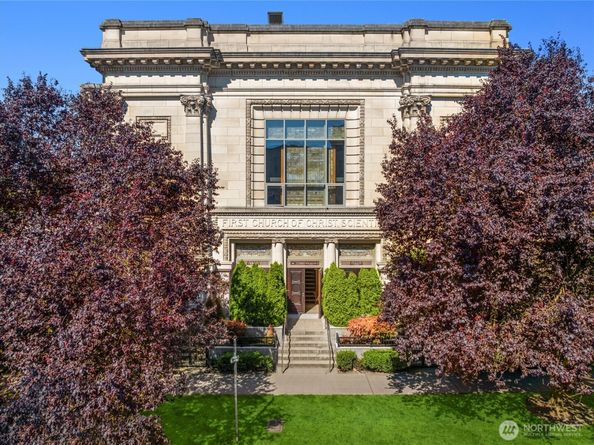 1843 16th Avenue 2, Seattle WA 98112