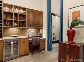 1843 16th Avenue 2, Seattle WA 98112
