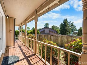 1617 SW 324th Place, Federal Way WA 98023