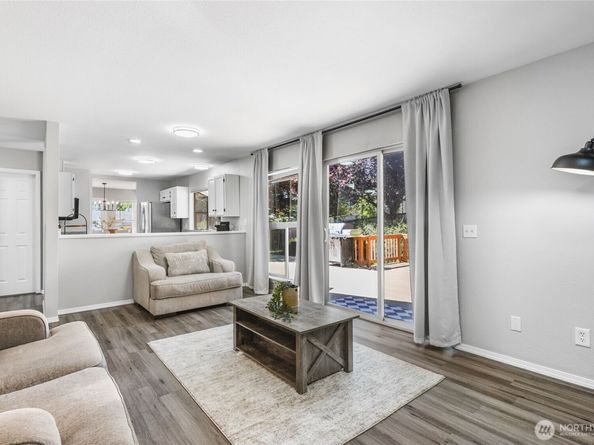 1617 SW 324th Place, Federal Way WA 98023