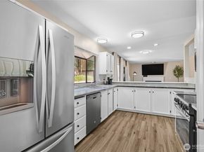 1617 SW 324th Place, Federal Way WA 98023