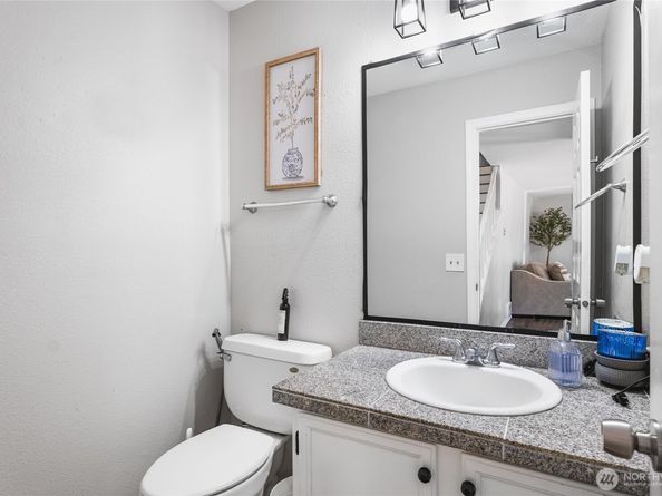1617 SW 324th Place, Federal Way WA 98023