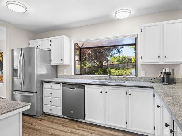 1617 SW 324th Place, Federal Way WA 98023