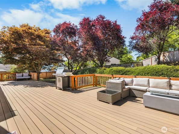 1617 SW 324th Place, Federal Way WA 98023
