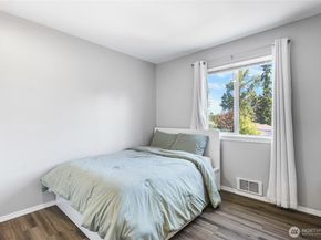 1617 SW 324th Place, Federal Way WA 98023